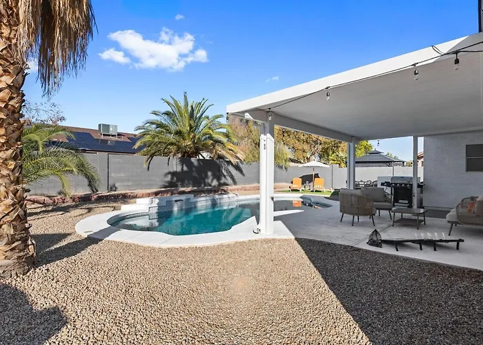 Dom wakacyjny Modern Free Heated Pool *